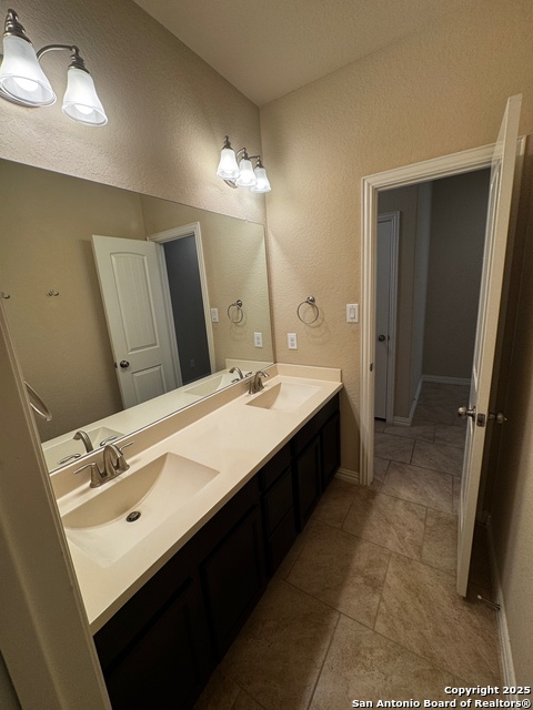 Image 24 of 33 For 615 Raceland Rd