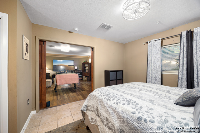 Image 19 of 29 For 4111 Medical A102