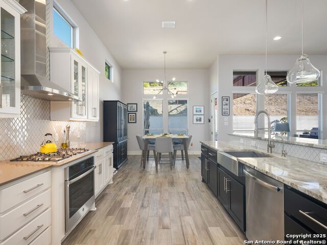 Image 11 of 60 For 27220 Highland