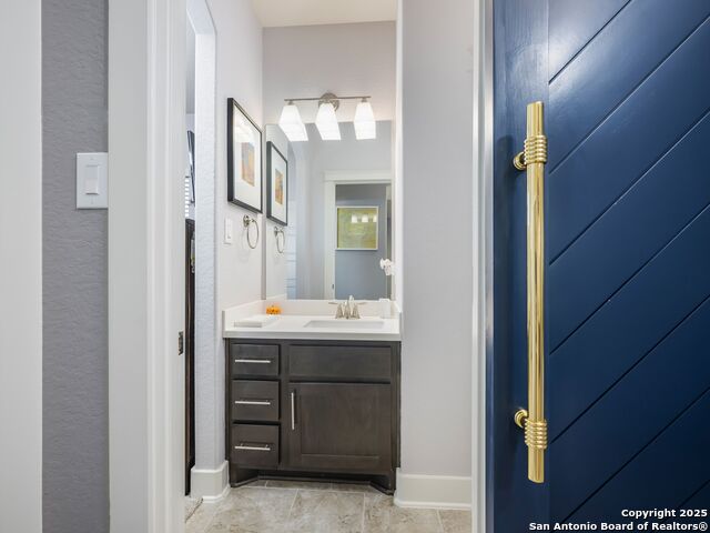 Image 29 of 60 For 27220 Highland