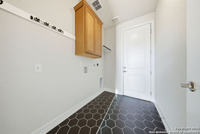 Image 20 of 48 For 662 Hidden View