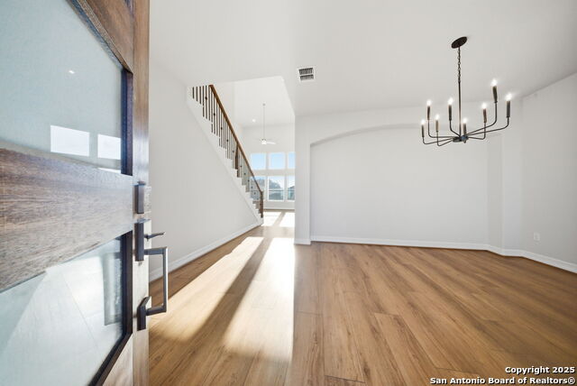 Image 5 of 48 For 662 Hidden View