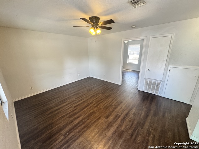 Details for 830 Hutchins W 3, San Antonio, TX 78221