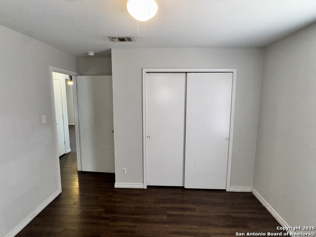 Image 8 of 12 For 830 Hutchins W 3