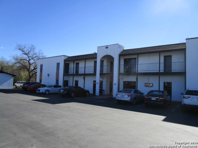 Listing photo id 0 for 4444 Walzem Rd  201