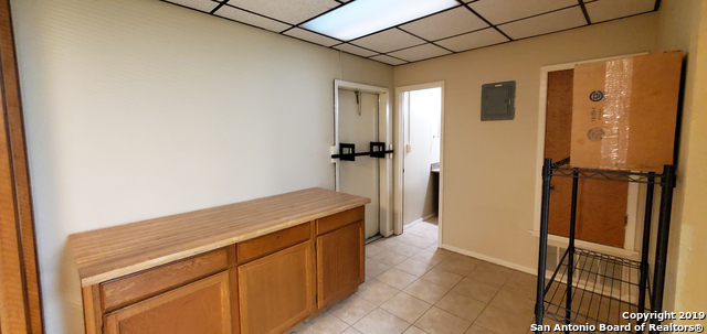 Listing photo id 3 for 4444 Walzem Rd  201