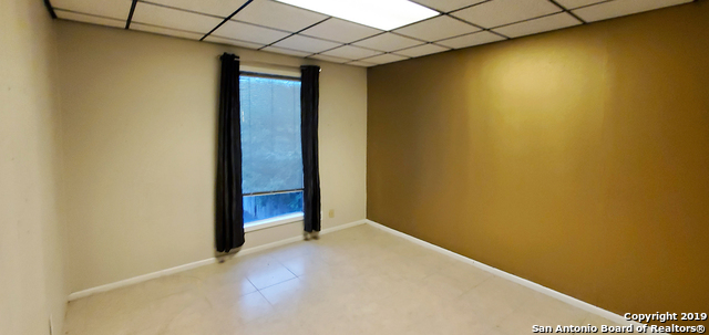 Listing photo id 4 for 4444 Walzem Rd  201