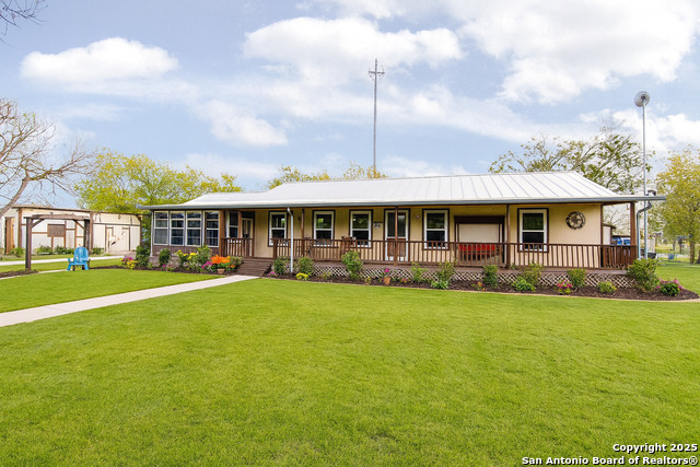 Details for 256 County Road 5716, Natalia, TX 78059