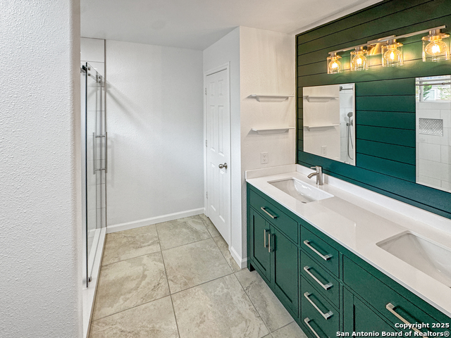 Image 15 of 23 For 26023 Indian Cliff