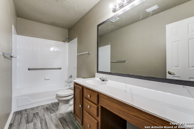 Image 23 of 25 For 2328 Village Pkwy