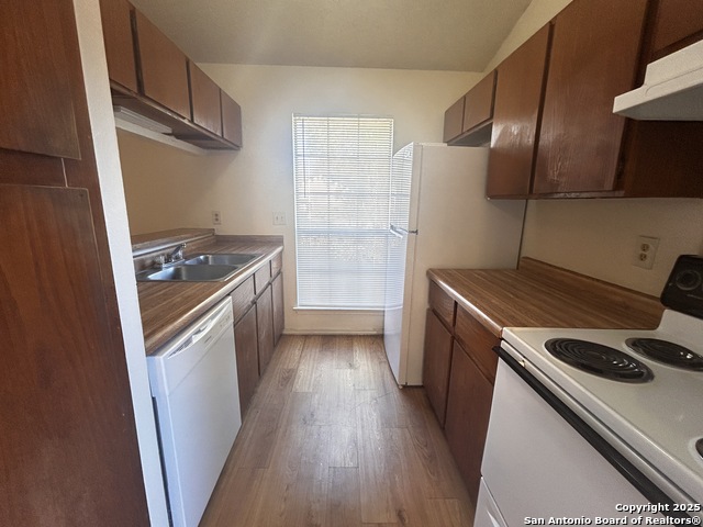 Image 5 of 10 For 14422 Watermill