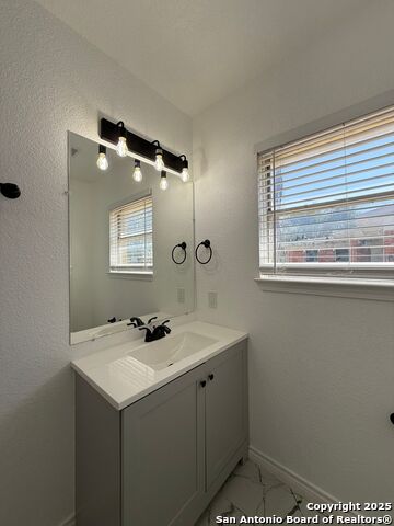 Image 14 of 17 For 4710 Bernadine Dr