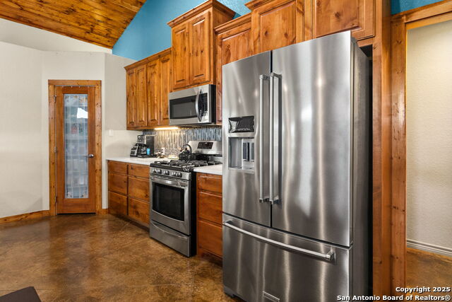 Image 11 of 48 For 381 Schneider