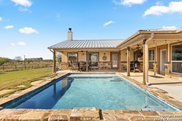 Image 26 of 48 For 381 Schneider