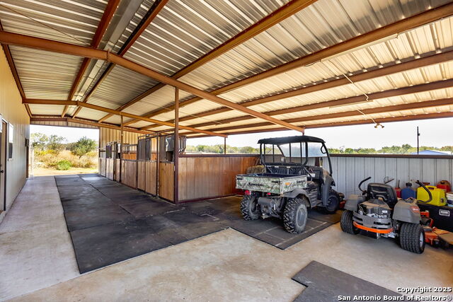 Image 36 of 48 For 381 Schneider