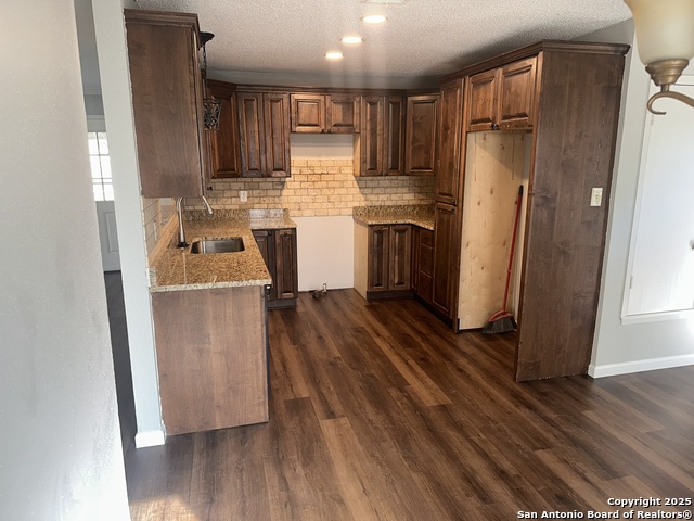 Image 3 of 7 For 13614 Primwood