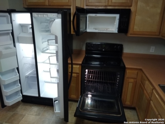 Image 14 of 34 For 112 Lone Oak  C102