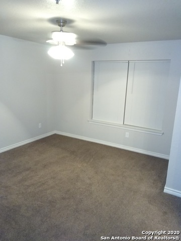 Image 29 of 34 For 112 Lone Oak  C102