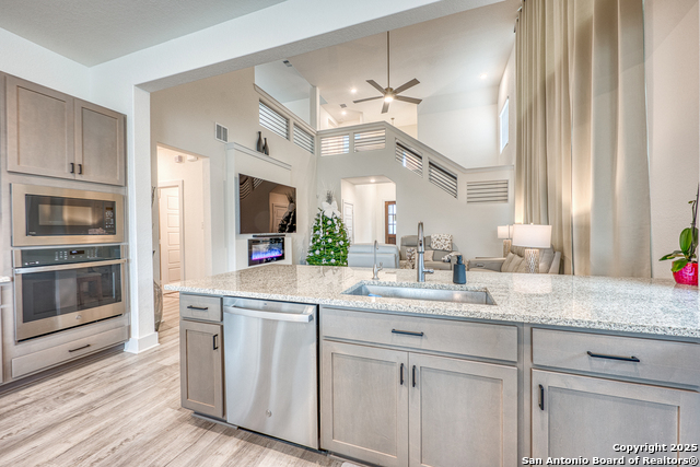 Image 13 of 49 For 216 Buttercup Alley