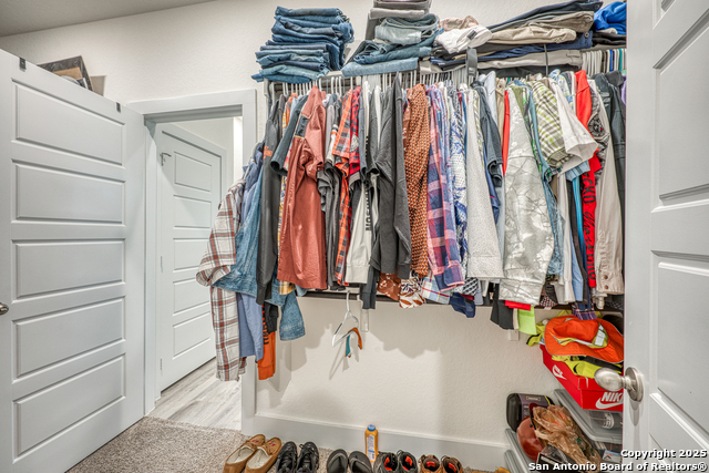 Image 20 of 49 For 216 Buttercup Alley