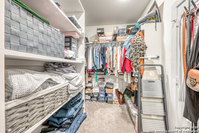 Image 21 of 49 For 216 Buttercup Alley