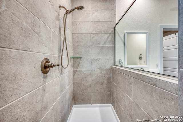 Image 25 of 49 For 216 Buttercup Alley