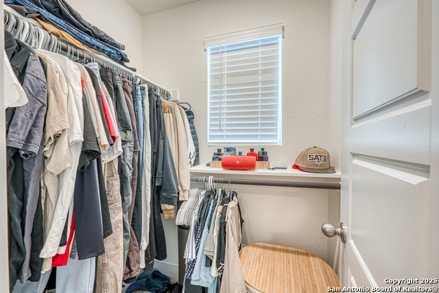 Image 35 of 49 For 216 Buttercup Alley