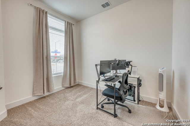 Image 40 of 49 For 216 Buttercup Alley