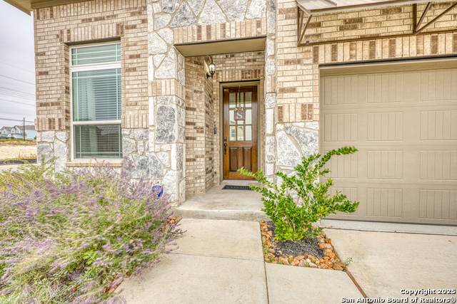 Image 5 of 49 For 216 Buttercup Alley