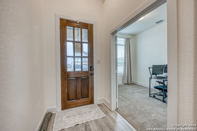 Image 6 of 49 For 216 Buttercup Alley