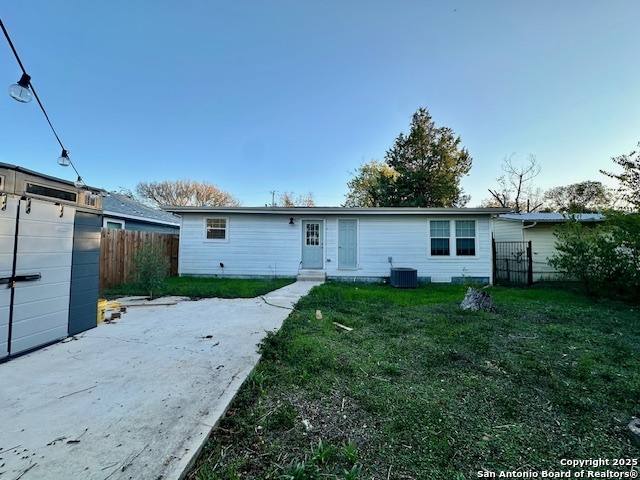 Image 10 of 11 For 924 Allende