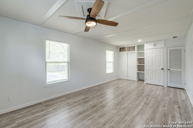 Image 12 of 25 For 326 Sublett  