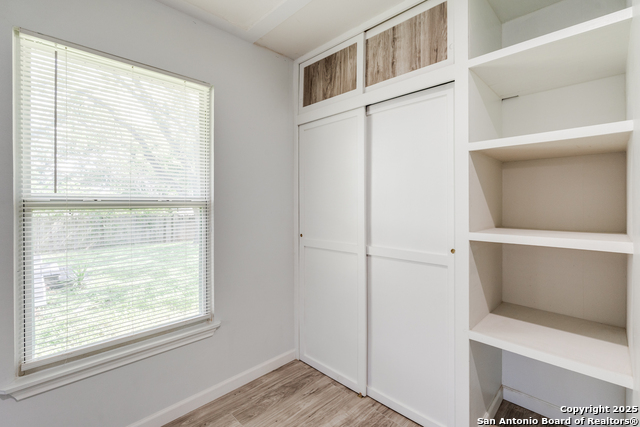 Image 14 of 25 For 326 Sublett  