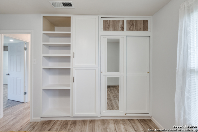 Image 16 of 25 For 326 Sublett  