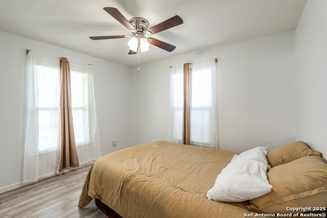 Image 17 of 25 For 326 Sublett  