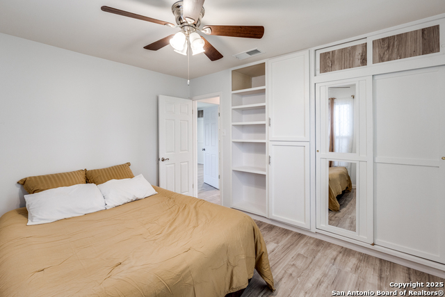 Image 18 of 25 For 326 Sublett  