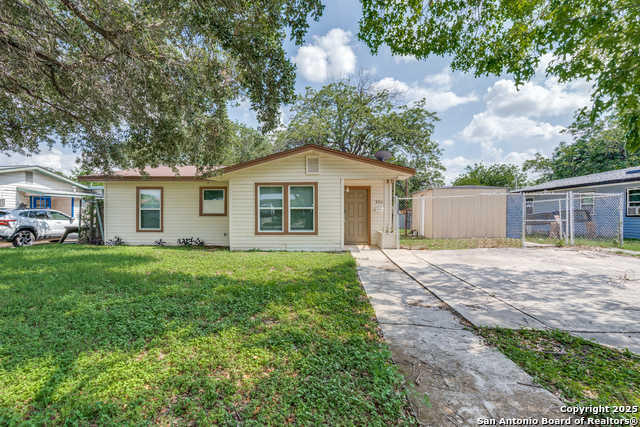 Image 3 of 25 For 326 Sublett  