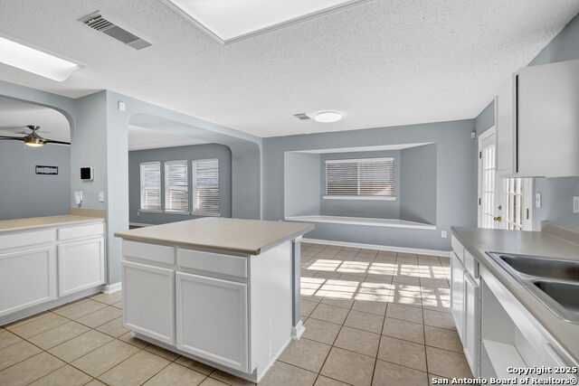 Listing photo id 11 for 7362 Rustling Brook