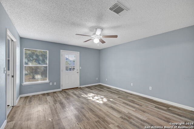 Listing photo id 14 for 7362 Rustling Brook