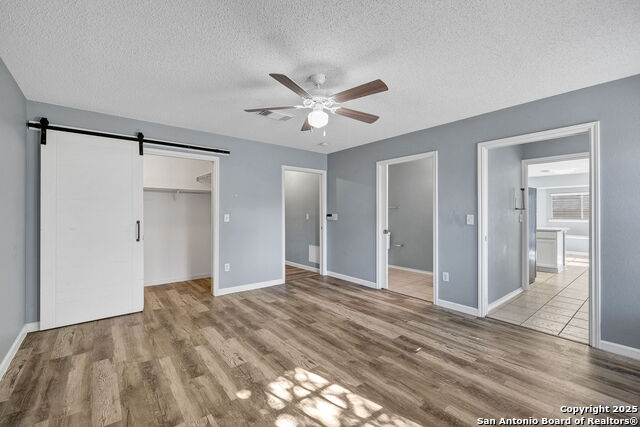 Listing photo id 16 for 7362 Rustling Brook