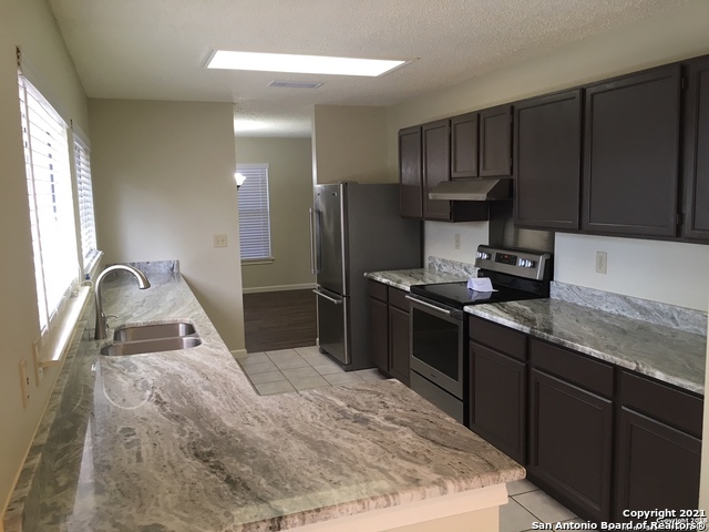 Image 4 of 17 For 6310 Regency Crest