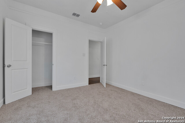 Listing photo id 14 for 438 Vanderbilt