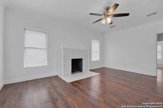 Listing photo id 1 for 438 Vanderbilt