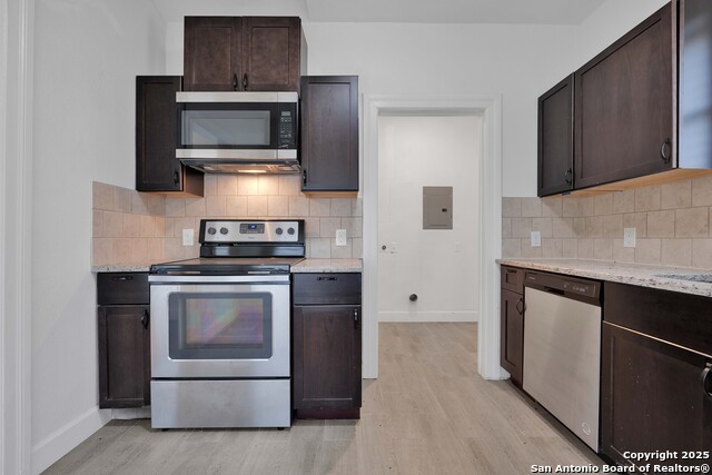 Listing photo id 6 for 438 Vanderbilt