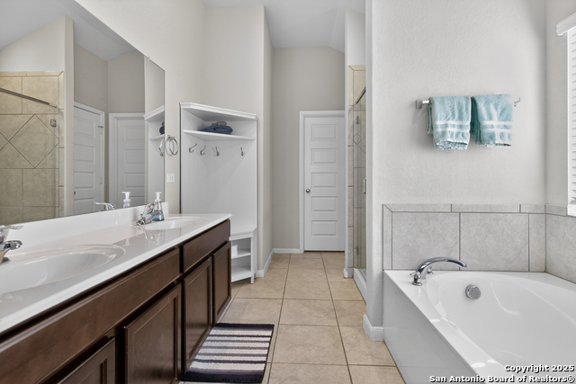 Image 25 of 43 For 7811 Champion Creek