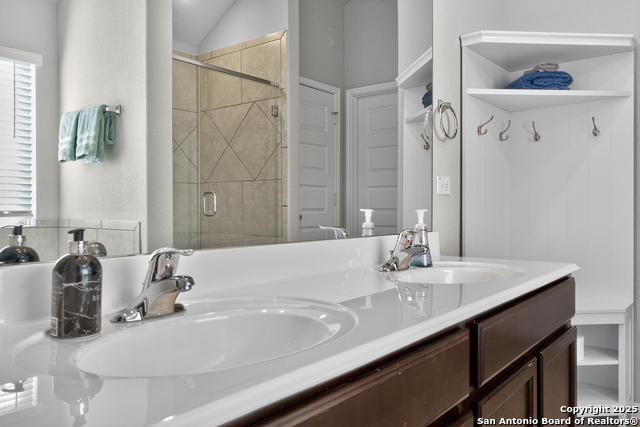 Image 26 of 43 For 7811 Champion Creek