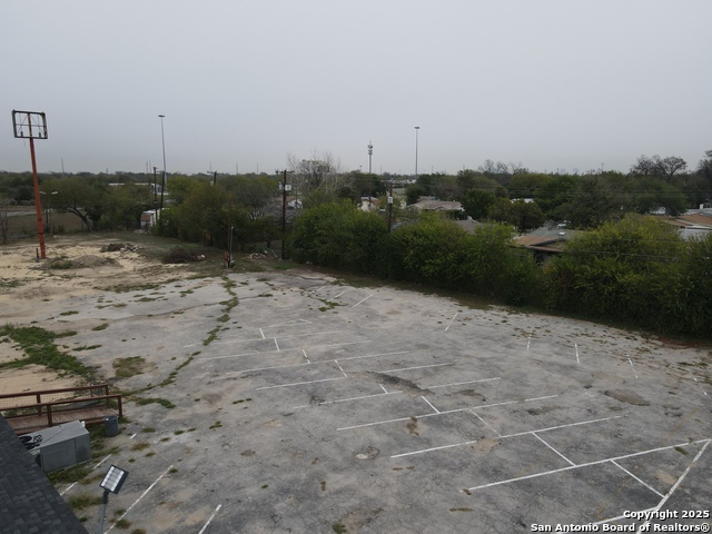 Image 29 of 33 For 1600 General Mcmullen S