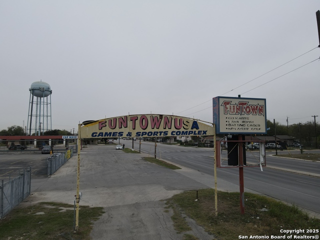 Image 7 of 33 For 1600 General Mcmullen S