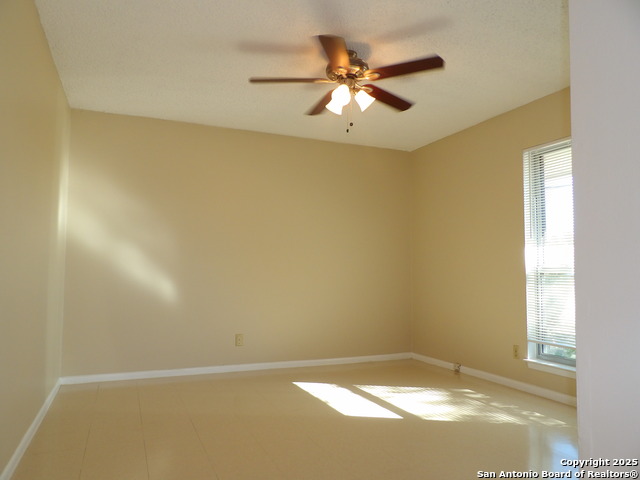 Image 13 of 21 For 5637 Walzem  