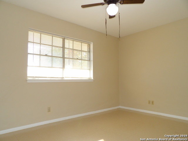 Image 15 of 21 For 5637 Walzem  